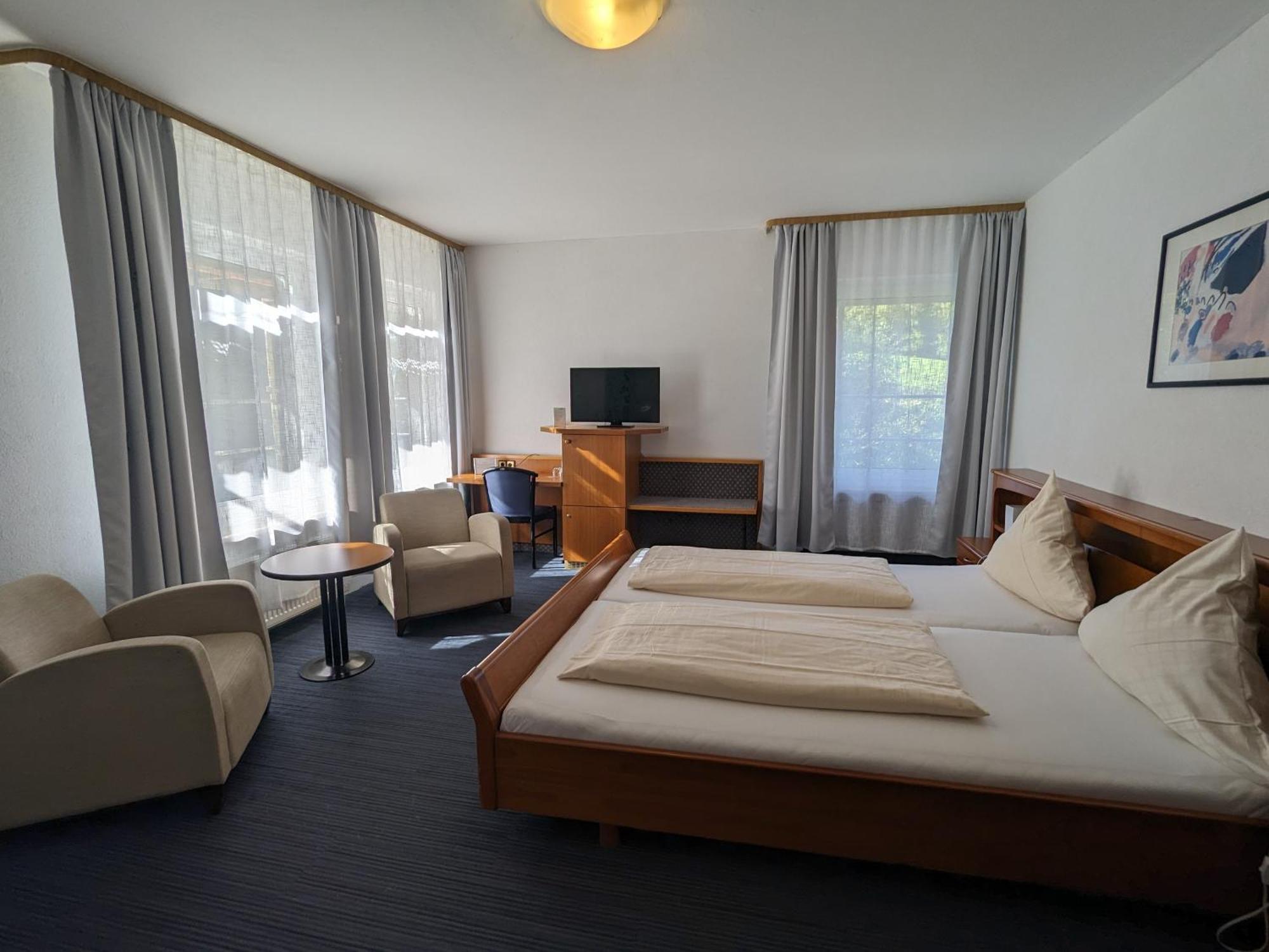 Hotel Berghof Wasserkuppe & Gaestehaus Fuldaquelle Gersfeld Chambre photo