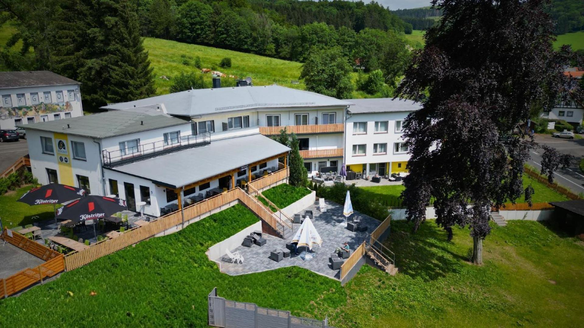 Hotel Berghof Wasserkuppe & Gaestehaus Fuldaquelle Gersfeld Extérieur photo