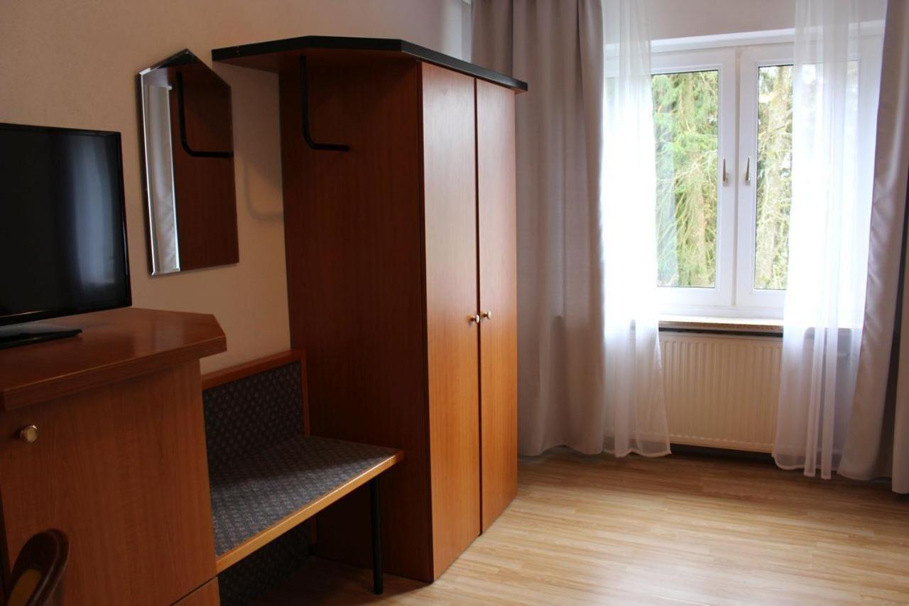 Hotel Berghof Wasserkuppe & Gaestehaus Fuldaquelle Gersfeld Chambre photo