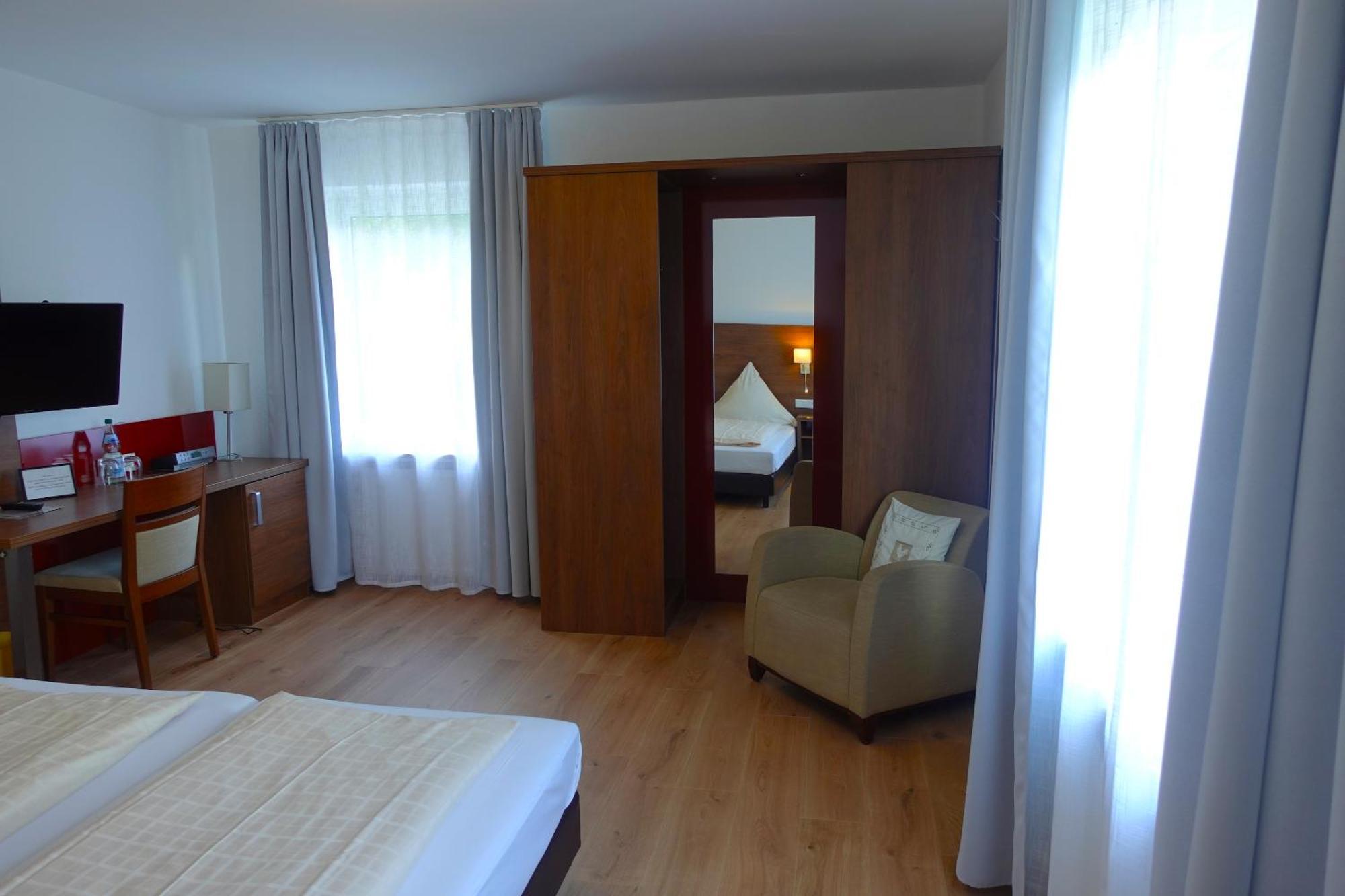 Hotel Berghof Wasserkuppe & Gaestehaus Fuldaquelle Gersfeld Chambre photo
