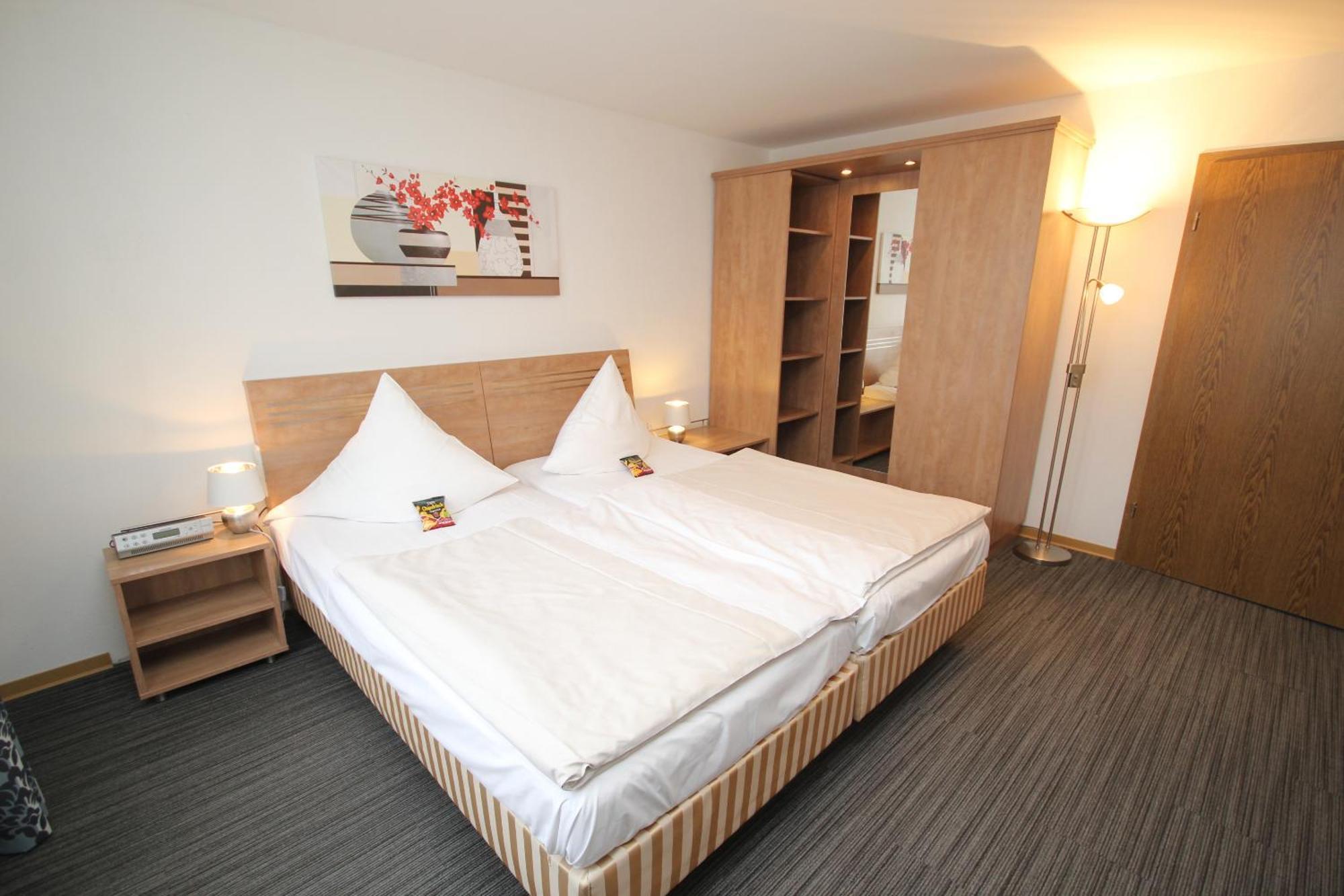 Hotel Berghof Wasserkuppe & Gaestehaus Fuldaquelle Gersfeld Chambre photo