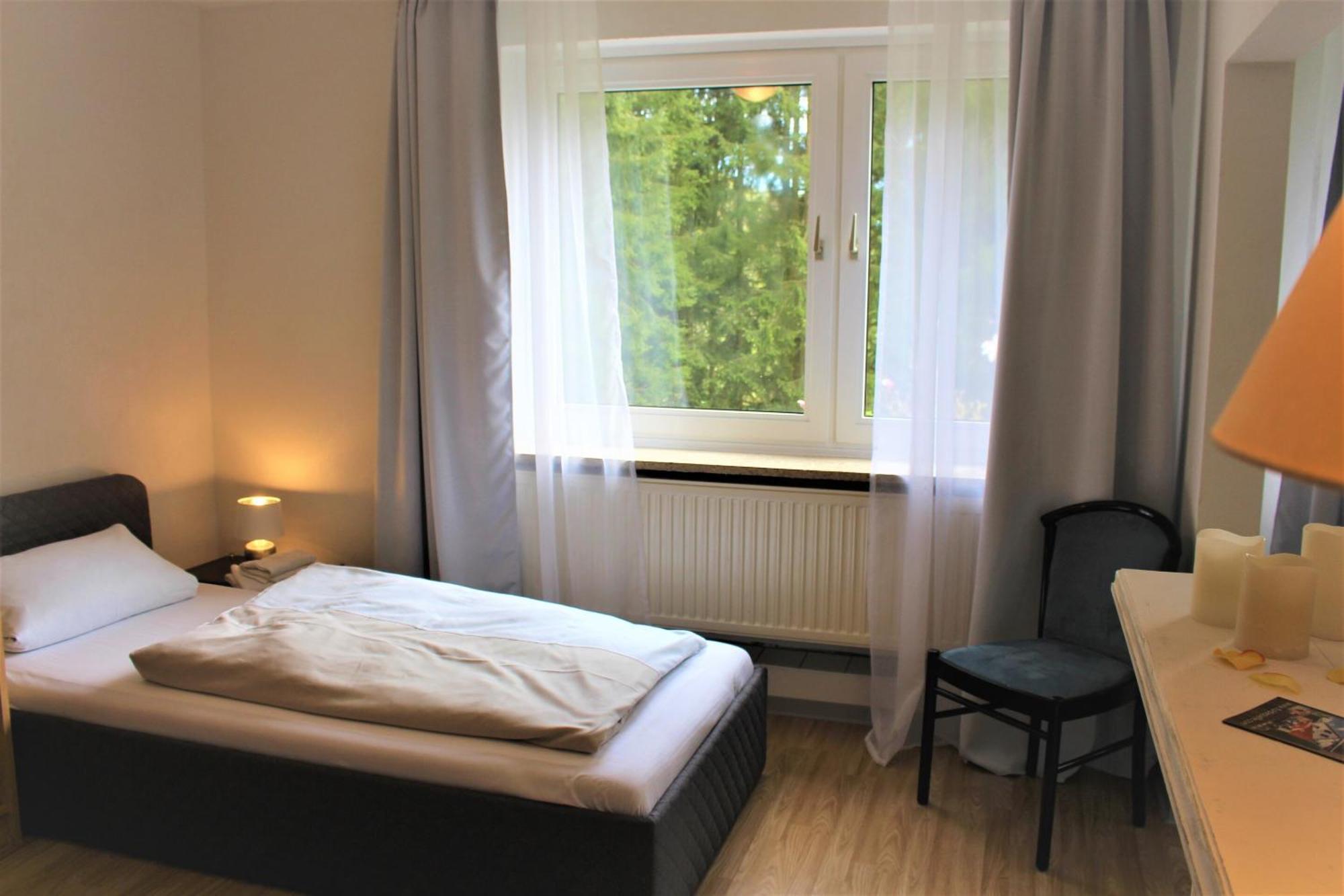 Hotel Berghof Wasserkuppe & Gaestehaus Fuldaquelle Gersfeld Chambre photo