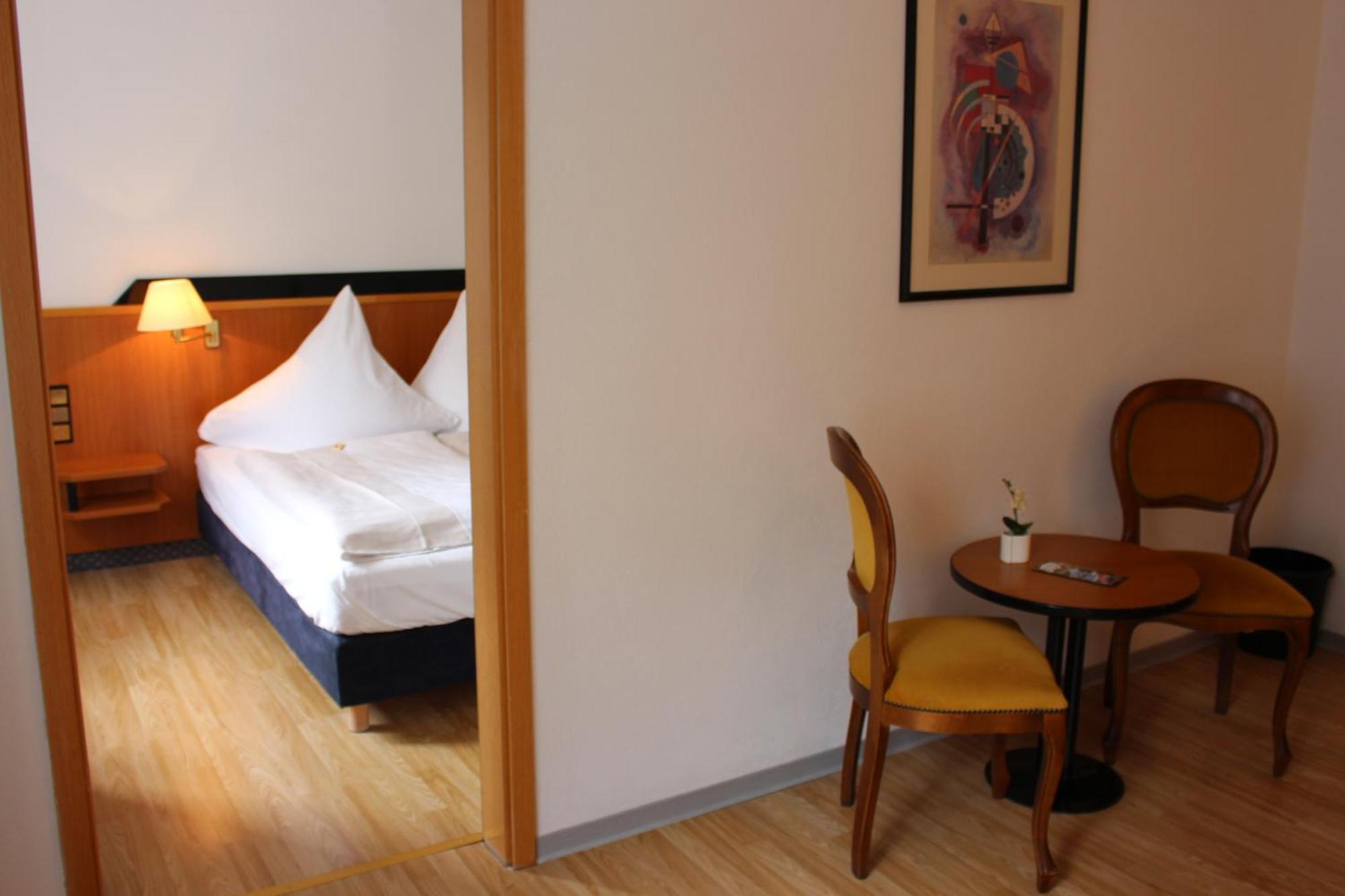 Hotel Berghof Wasserkuppe & Gaestehaus Fuldaquelle Gersfeld Chambre photo